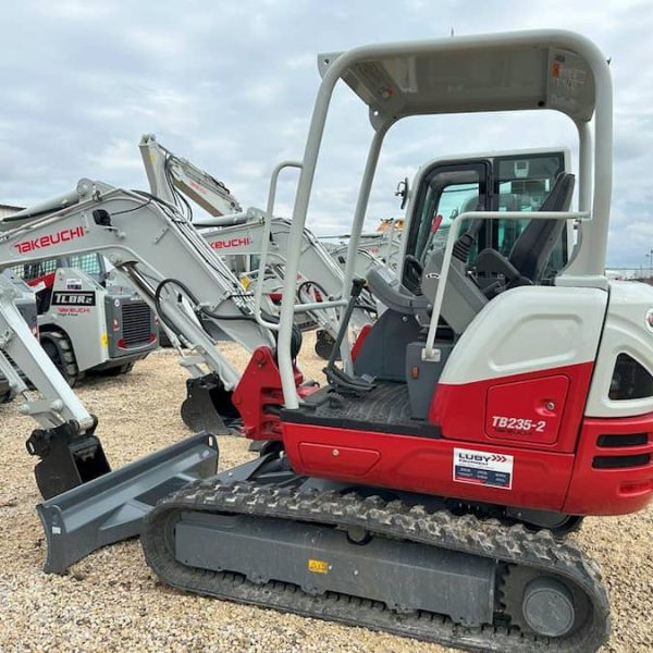 Takeuchi Compact (Mini) Excavator TB235-2R - 123604520