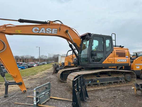 CASE CX190E Full-Size Excavator - NPS8G1142