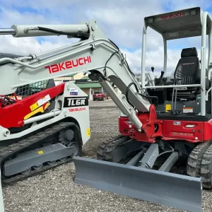 Takeuchi Compact Excavator TB335R-R - 135300347