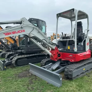 Takeuchi Compact Excavator TB335R-RA - 135300323