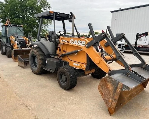 2017 CASE 570N EP Tractor Loader - EQ0036913