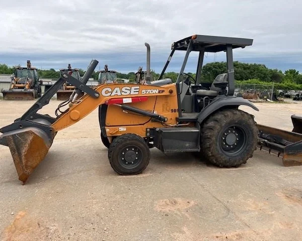 2017 CASE 570N EP Tractor Loader - EQ0036913