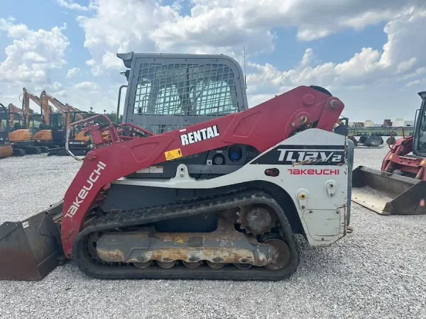 2017 Takeuchi TL12V2-CR Compact Track Loader - EQ0036492