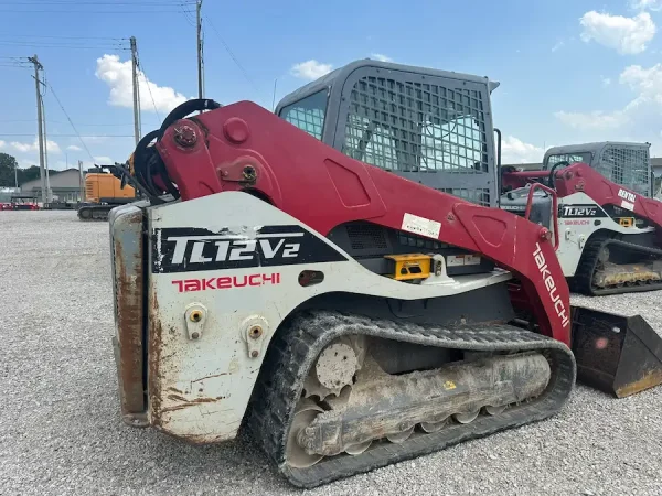 2018 Takeuchi TL12V2-CR Compact Track Loader - EQ0036491