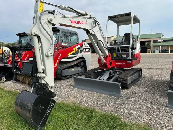 2024 Takeuchi Compact (Mini) Excavator TB235-2R - EQ0026737