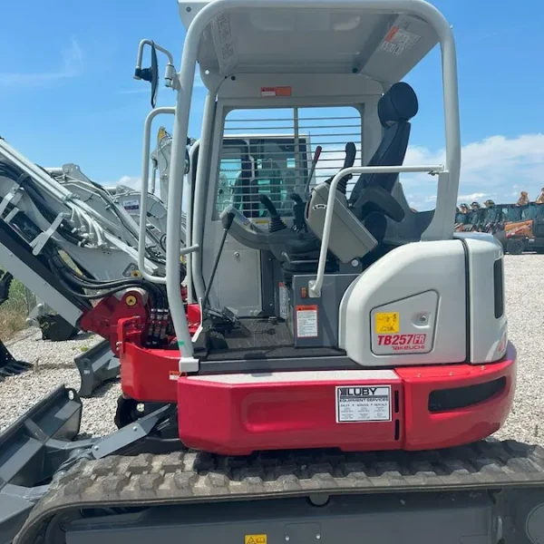 2024 Takeuchi Compact Excavator TB257FRR - EQ0028939