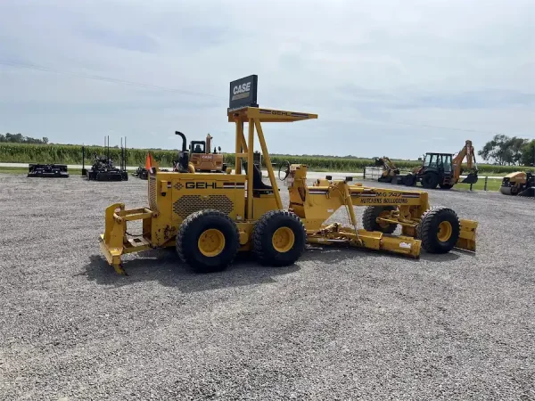 1992 GEHL MG747 Motor Grader - 06980014