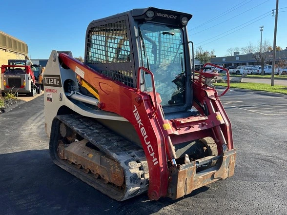 2017 Takeuchi TL12R2-CR Compact Track Loader - EQ0032904