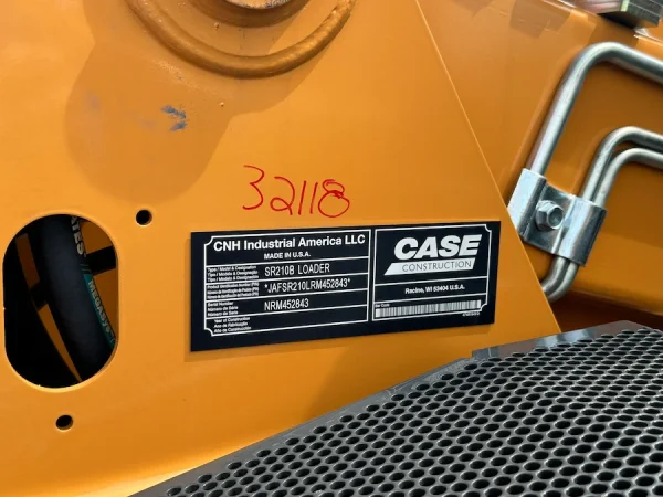 2024 CASE SR210B Skid Steer Loader - EQ0032118