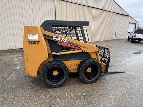 2002 CASE 70X Skid Steer Loader